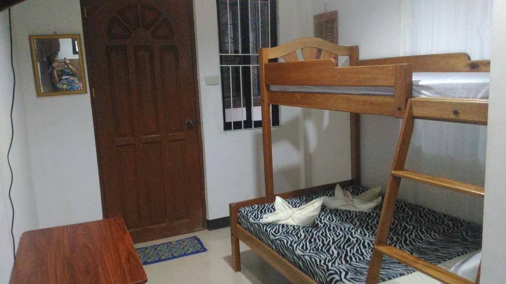 Sealor Pension House Puerto Princesa Екстер'єр фото